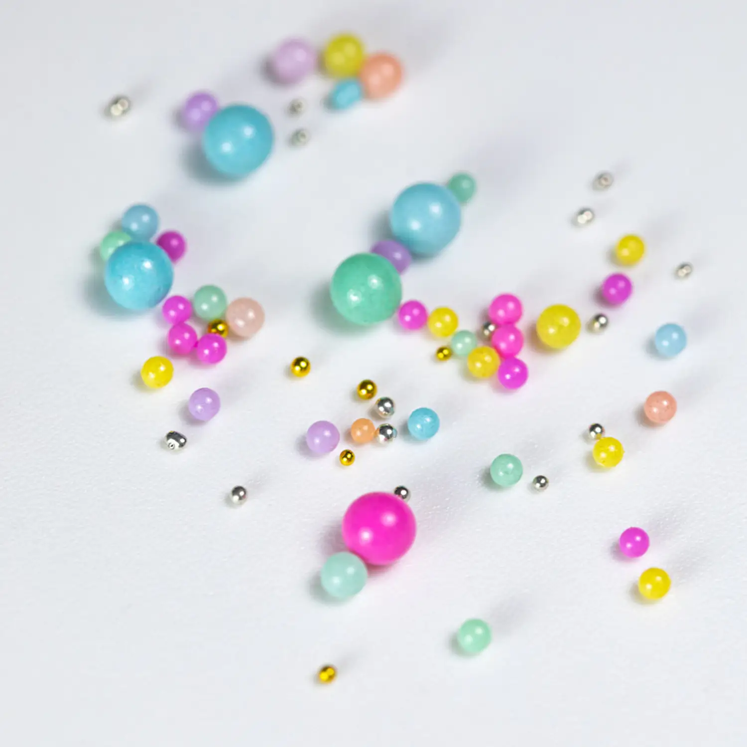 Obsah balení 3D ozdoby na nehty mix perliček Bulion 01 Starnails